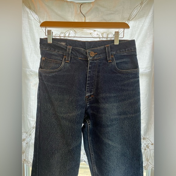 Wrangler Jeans (Size 32) - Picture 2 of 4